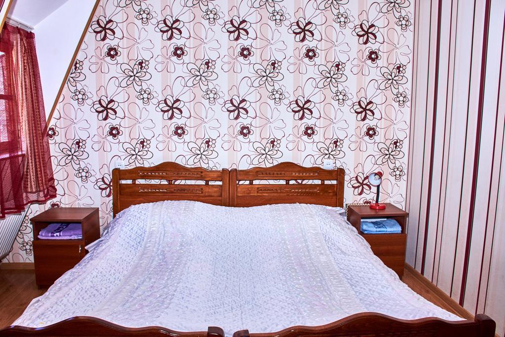 California Guest House Gori Buitenkant foto